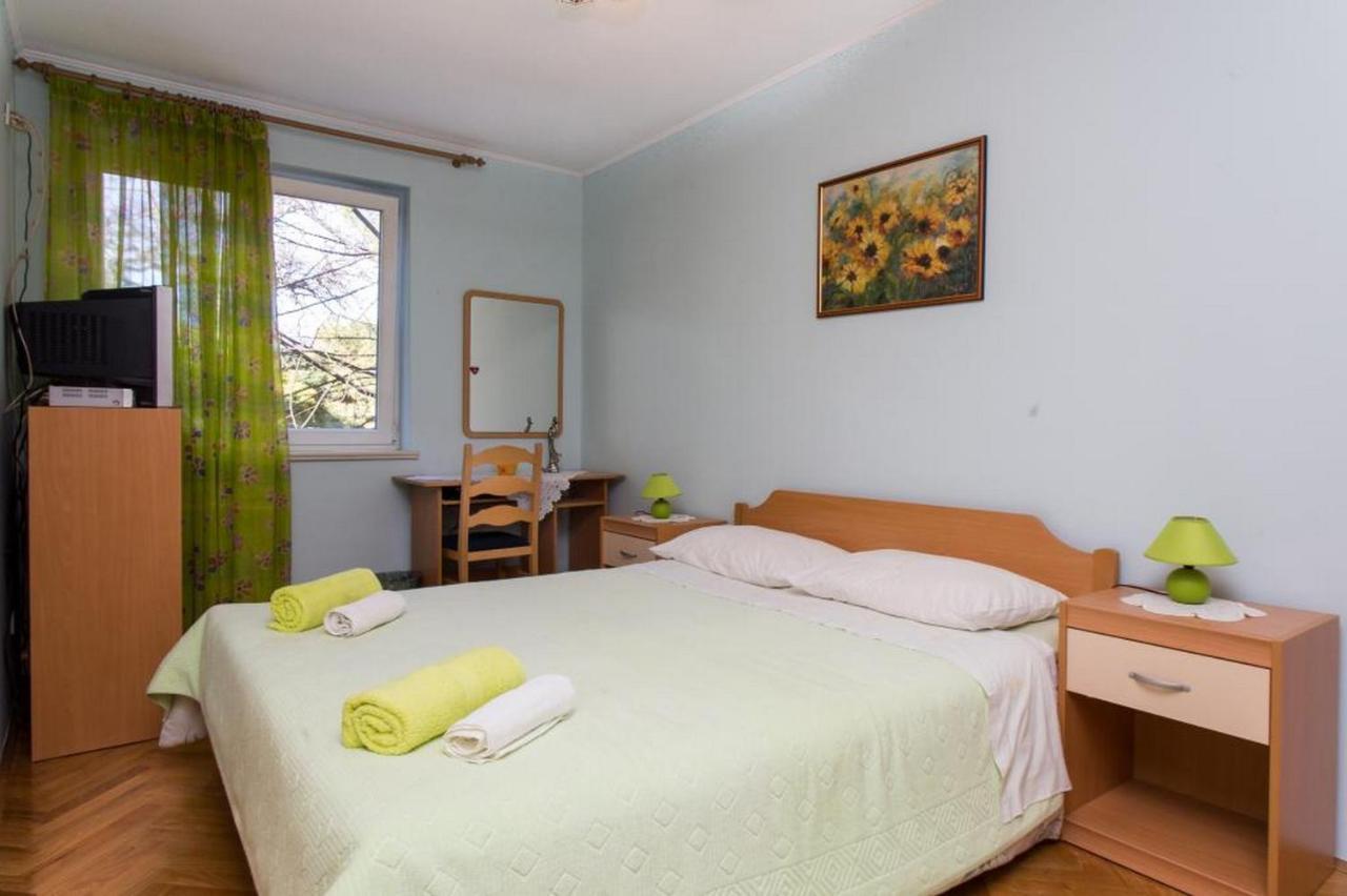 Dolores Apartment *