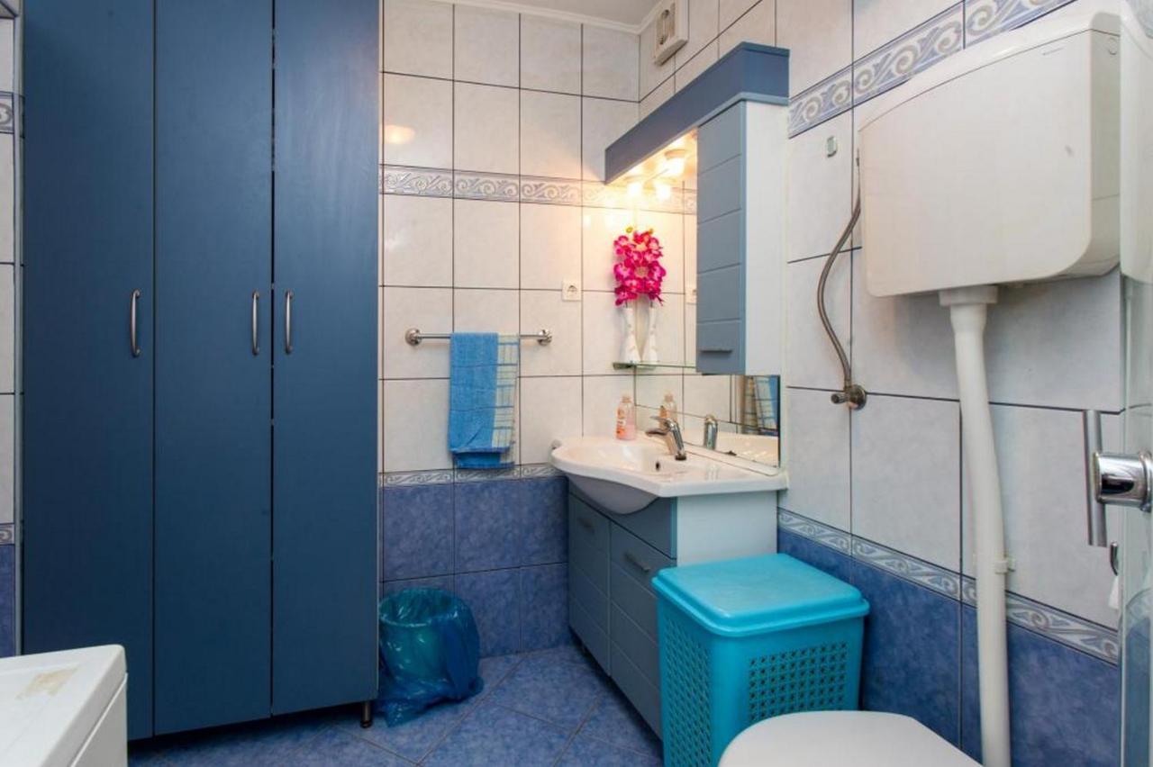 Dolores Apartment *